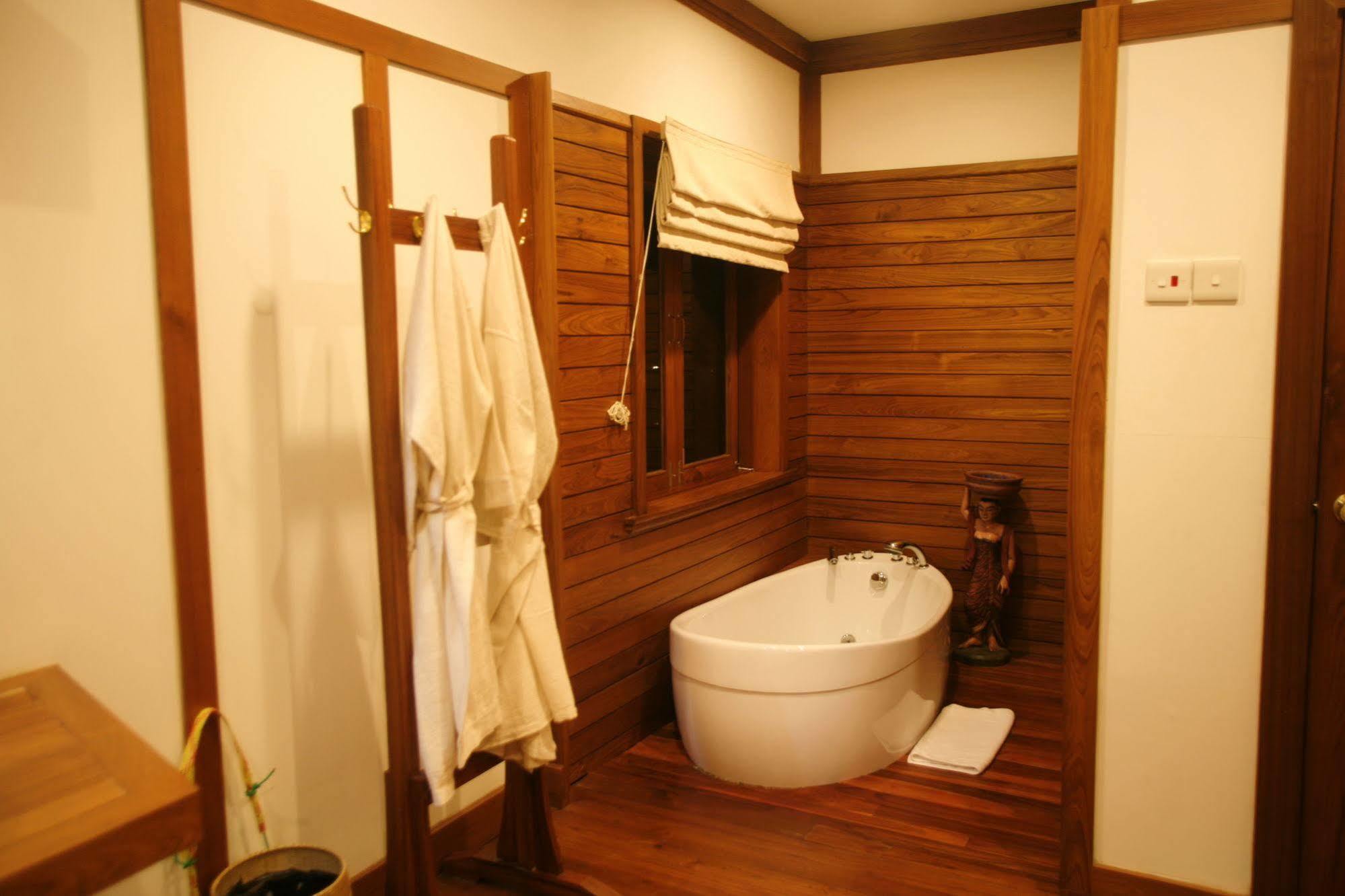 Myanmar Treasure Resorts Inle Inle Lake Bagian luar foto